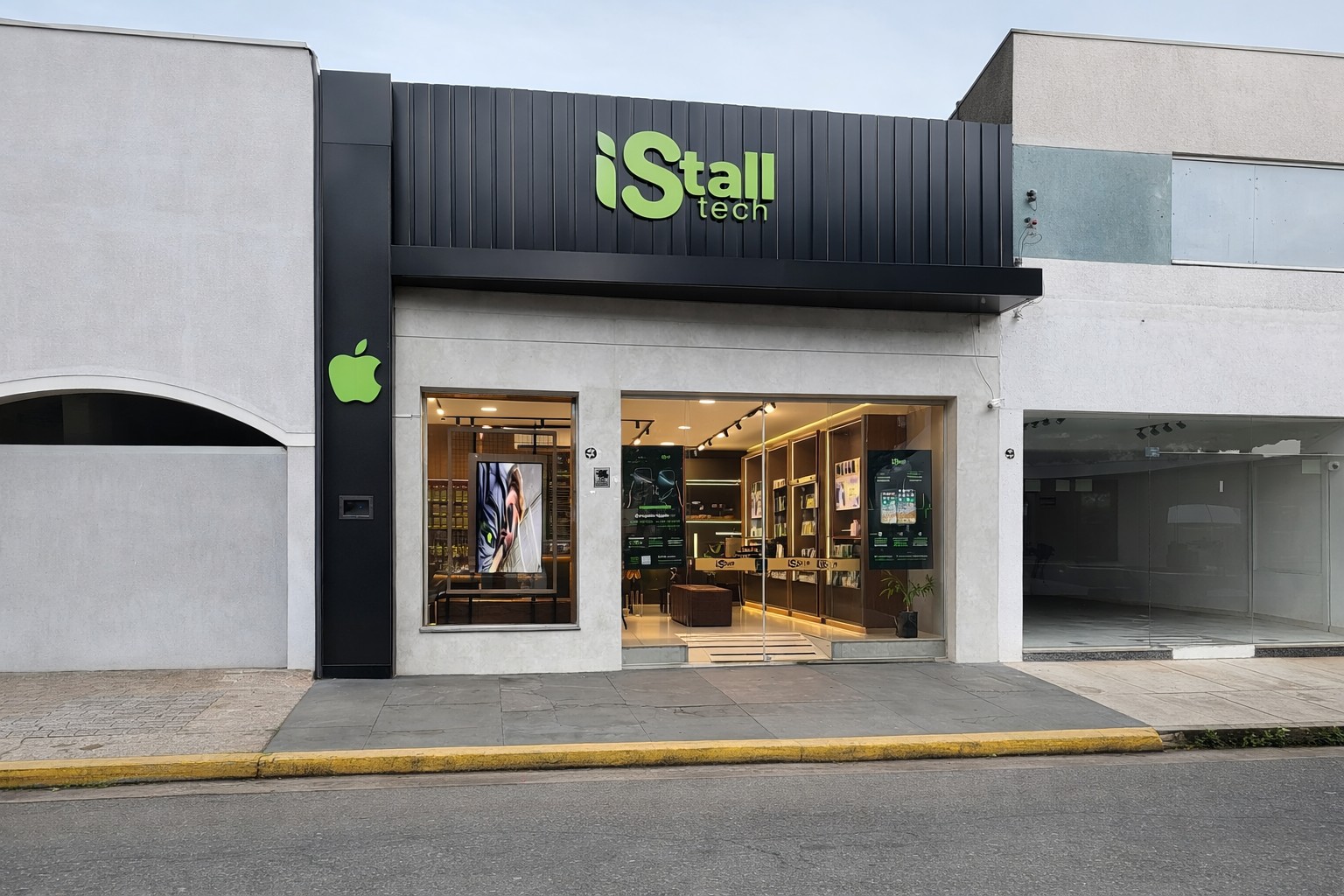 Fachada da loja iStallTech